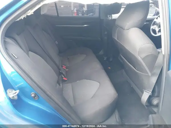 4T1B11HK7KU264700 2019 TOYOTA CAMRY - Image 8