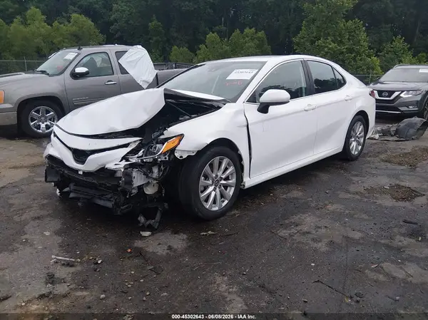 4T1B11HK7KU268598 2019 TOYOTA CAMRY - Image 2