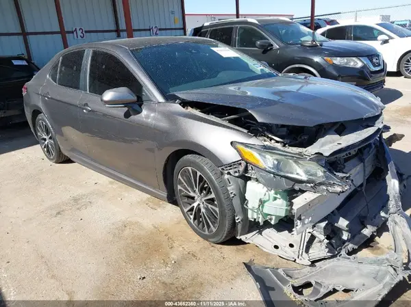 4T1B11HK7KU275437 2019 TOYOTA CAMRY - Image 1