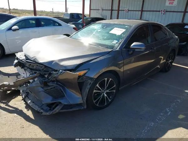 4T1B11HK7KU275437 2019 TOYOTA CAMRY - Image 2