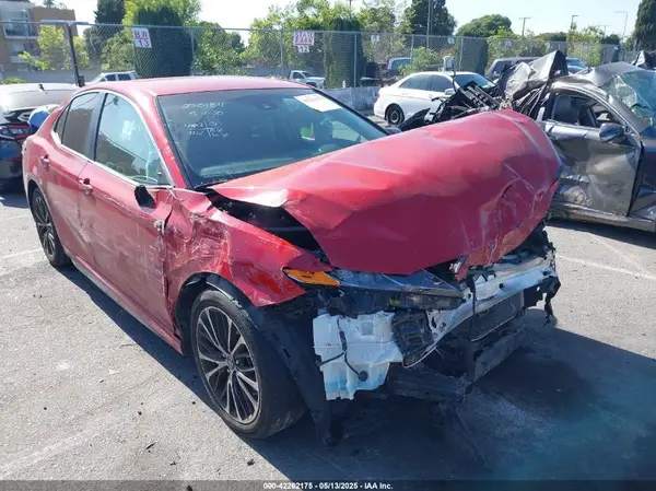 4T1B11HK7KU279195 2019 TOYOTA CAMRY - Image 1
