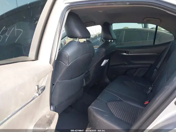 4T1B11HK7KU281674 2019 TOYOTA CAMRY - Image 8