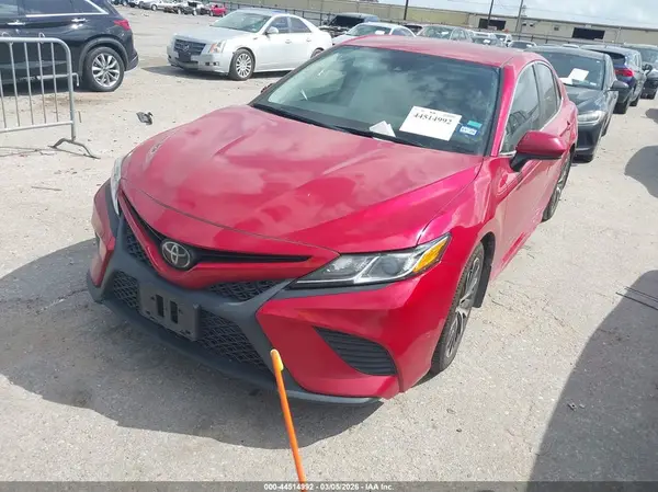 4T1B11HK7KU283845 2019 TOYOTA CAMRY - Image 2