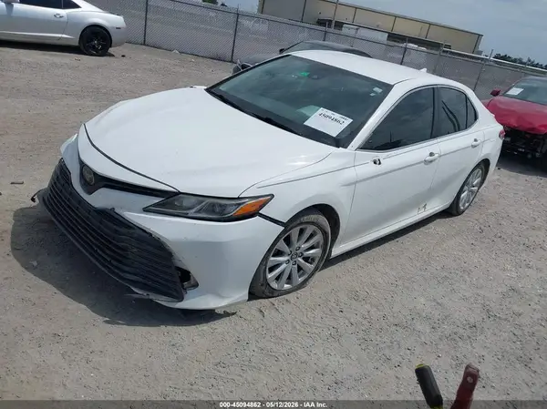 4T1B11HK7KU286339 2019 TOYOTA CAMRY - Image 2