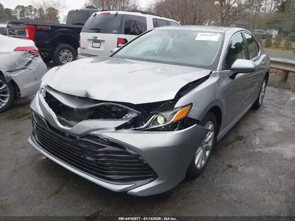 4T1B11HK7KU291797 2019 TOYOTA CAMRY - Image 2