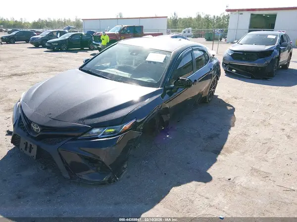 4T1B11HK7KU293677 2019 TOYOTA CAMRY - Image 2