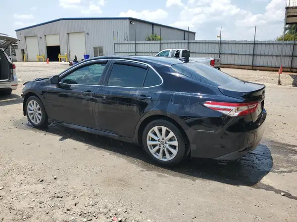 4T1B11HK7KU680522 2019 TOYOTA CAMRY - Image 2