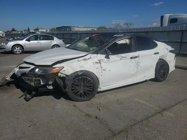 4T1B11HK7KU682061 2019 TOYOTA CAMRY - Image 1