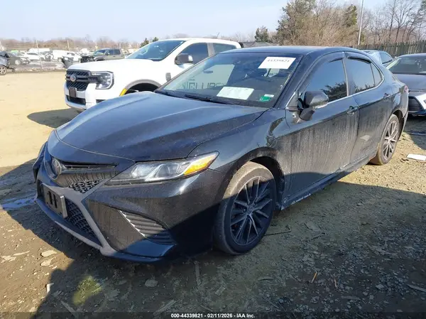 4T1B11HK7KU683002 2019 TOYOTA CAMRY - Image 2