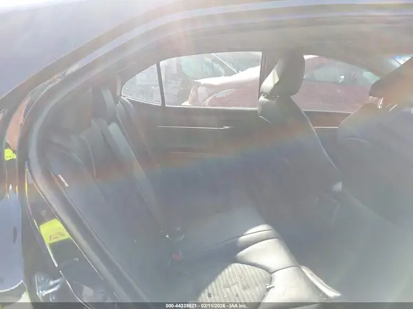 4T1B11HK7KU683002 2019 TOYOTA CAMRY - Image 8