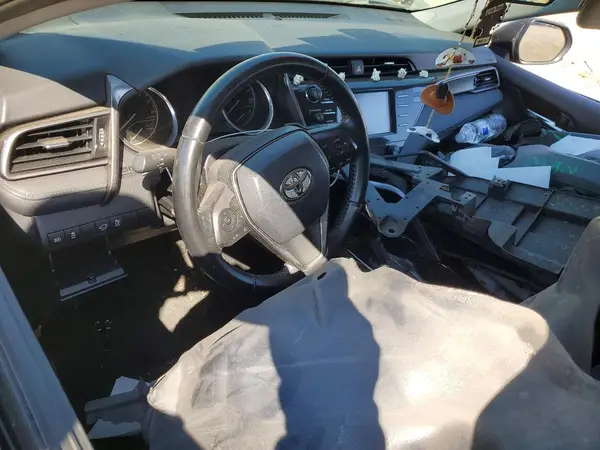 4T1B11HK7KU683811 2019 TOYOTA CAMRY - Image 8