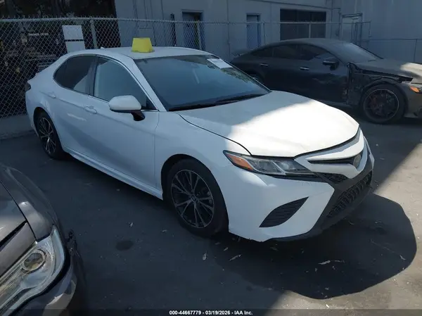 4T1B11HK7KU685106 2019 TOYOTA CAMRY - Image 1