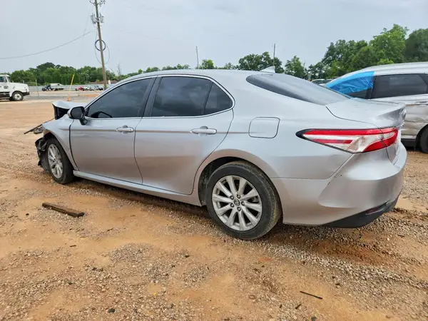 4T1B11HK7KU685753 2019 TOYOTA CAMRY - Image 2
