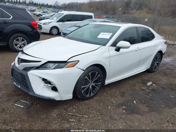 4T1B11HK7KU687261 2019 TOYOTA CAMRY - Image 2