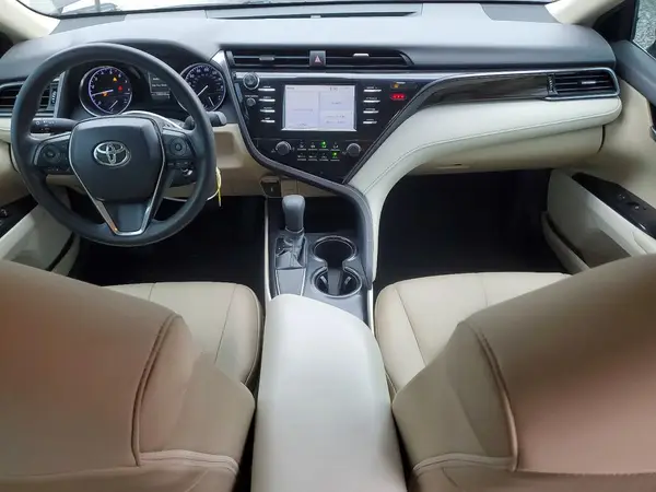 4T1B11HK7KU689138 2019 TOYOTA CAMRY - Image 8
