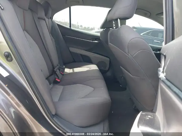 4T1B11HK7KU689740 2019 TOYOTA CAMRY - Image 8