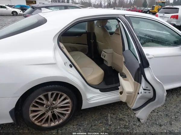 4T1B11HK7KU689897 2019 TOYOTA CAMRY - Image 8