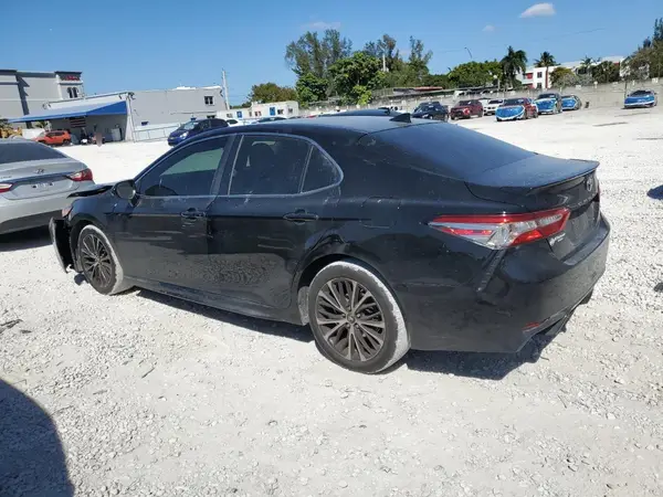 4T1B11HK7KU698440 2019 TOYOTA CAMRY - Image 2
