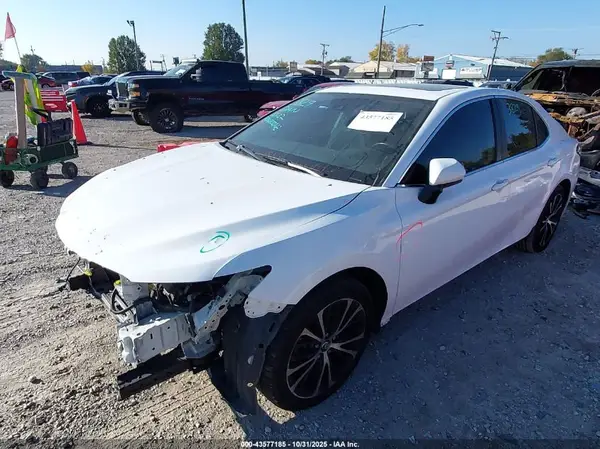 4T1B11HK7KU699989 2019 TOYOTA CAMRY - Image 2