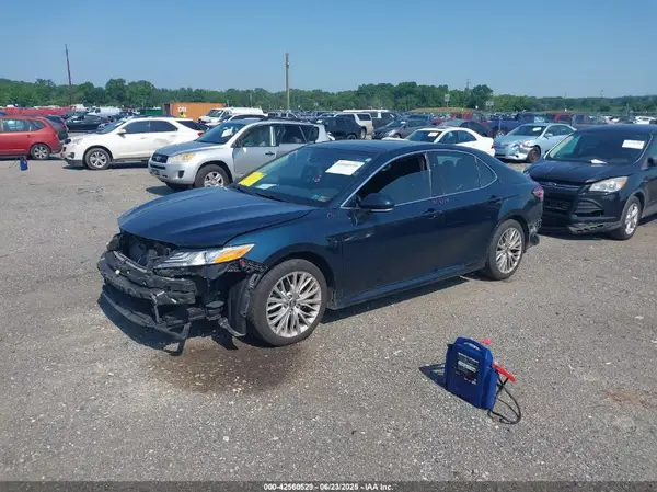 4T1B11HK7KU701787 2019 TOYOTA CAMRY - Image 2