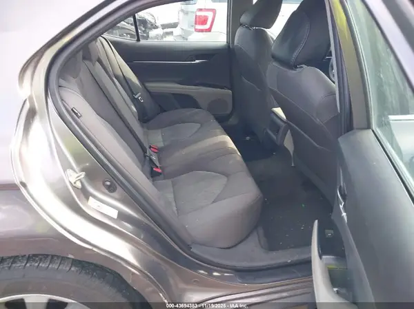 4T1B11HK7KU709503 2019 TOYOTA CAMRY - Image 8
