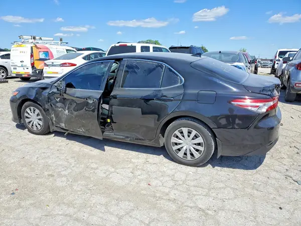 4T1B11HK7KU710585 2019 TOYOTA CAMRY - Image 2