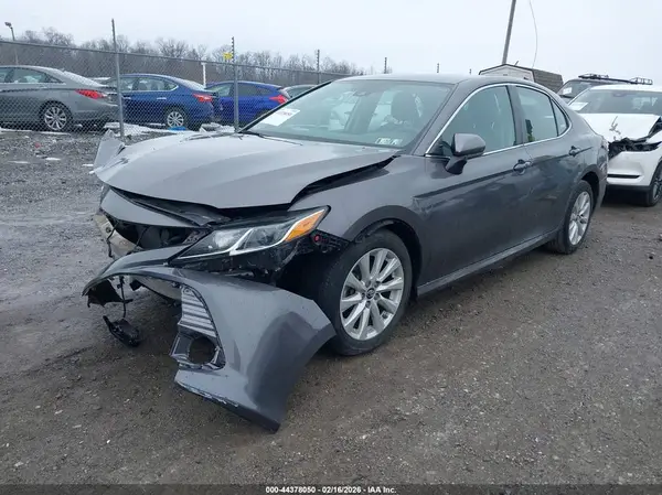 4T1B11HK7KU714717 2019 TOYOTA CAMRY - Image 2