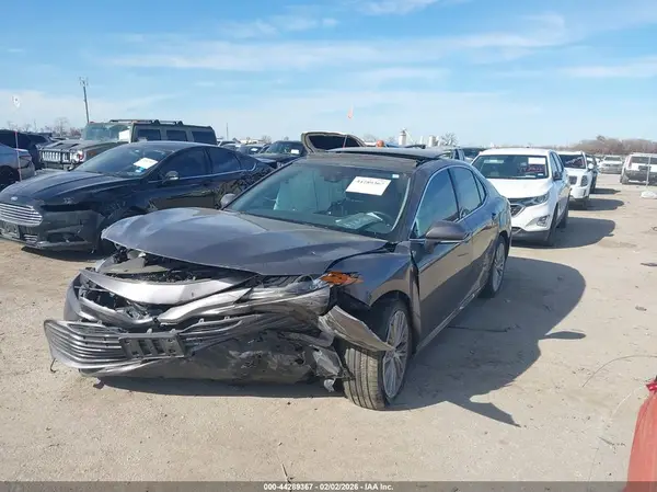 4T1B11HK7KU715978 2019 TOYOTA CAMRY - Image 2