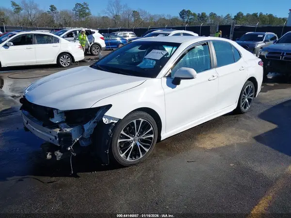 4T1B11HK7KU716824 2019 TOYOTA CAMRY - Image 2