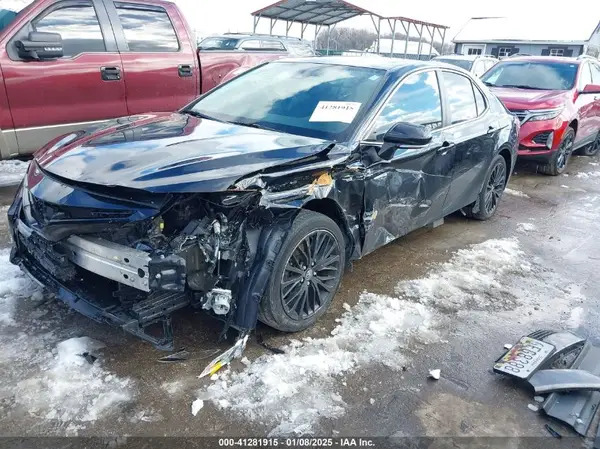 4T1B11HK7KU718007 2019 TOYOTA CAMRY - Image 2