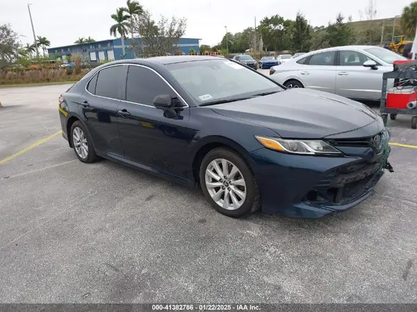 4T1B11HK7KU722414 2019 TOYOTA CAMRY - Image 1