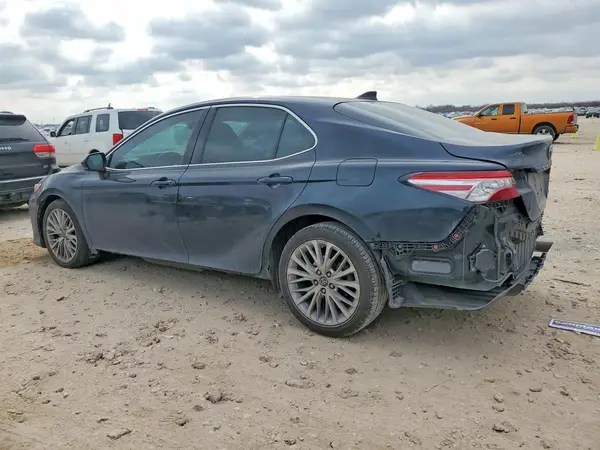 4T1B11HK7KU722932 2019 TOYOTA CAMRY - Image 2