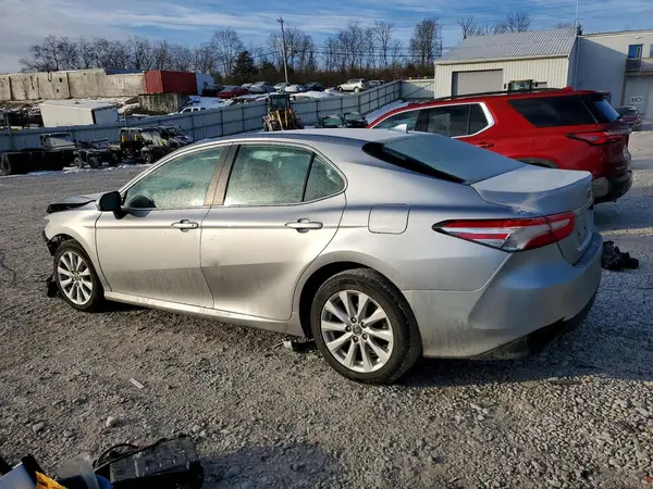 4T1B11HK7KU724504 2019 TOYOTA CAMRY - Image 2