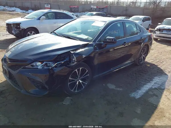 4T1B11HK7KU731632 2019 TOYOTA CAMRY - Image 2