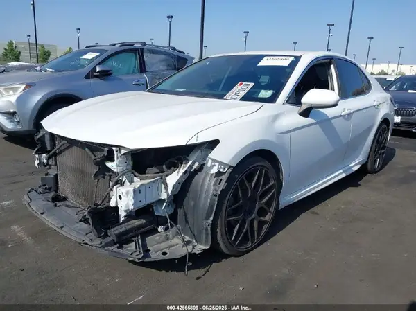 4T1B11HK7KU735731 2019 TOYOTA CAMRY - Image 2