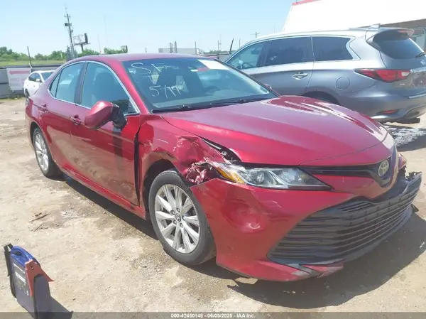 4T1B11HK7KU740962 2019 TOYOTA CAMRY - Image 1