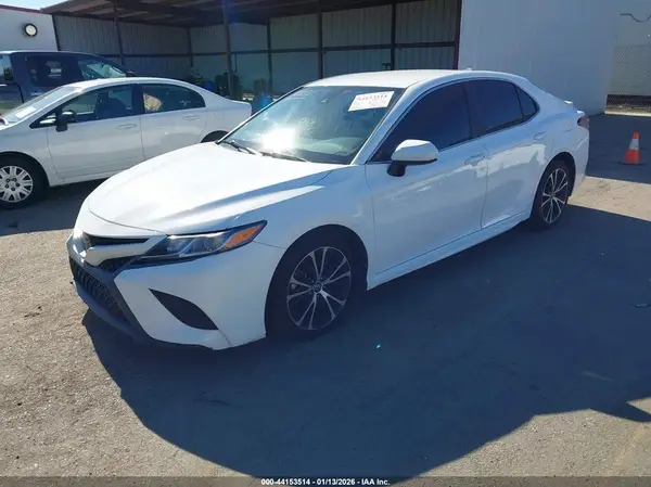 4T1B11HK7KU745837 2019 TOYOTA CAMRY - Image 2