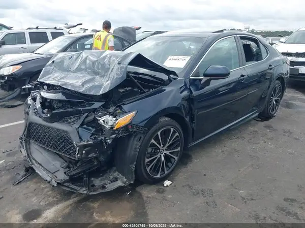4T1B11HK7KU745952 2019 TOYOTA CAMRY - Image 2