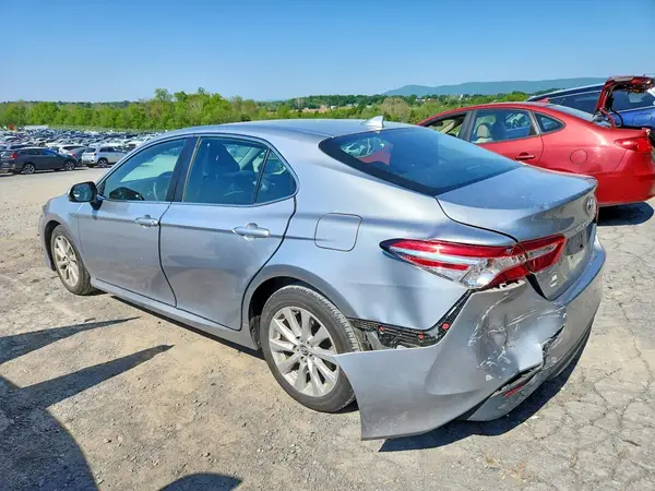 4T1B11HK7KU747376 2019 TOYOTA CAMRY - Image 2