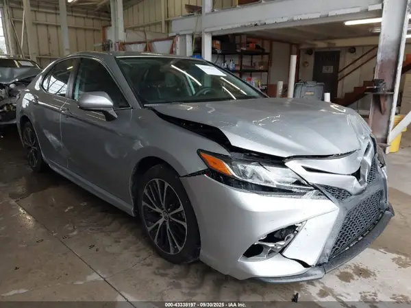 4T1B11HK7KU747667 2019 TOYOTA CAMRY - Image 1