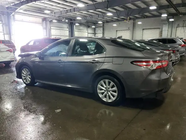 4T1B11HK7KU748205 2019 TOYOTA CAMRY - Image 2
