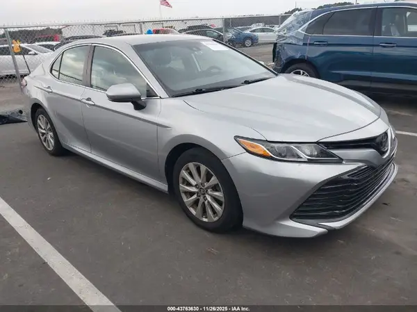 4T1B11HK7KU748494 2019 TOYOTA CAMRY - Image 1