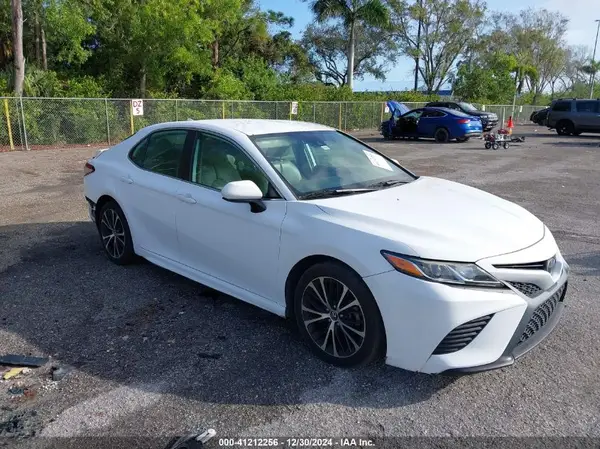 4T1B11HK7KU754618 2019 TOYOTA CAMRY - Image 1
