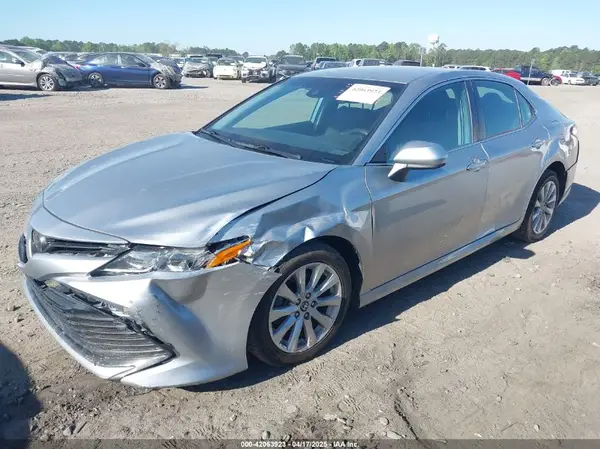 4T1B11HK7KU756675 2019 TOYOTA CAMRY - Image 2