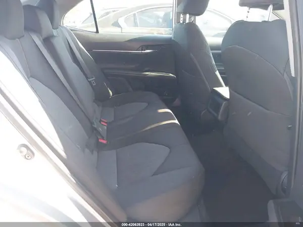 4T1B11HK7KU756675 2019 TOYOTA CAMRY - Image 8