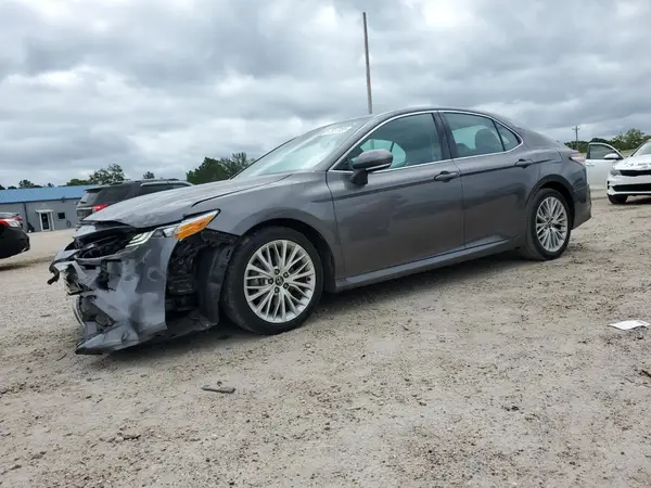4T1B11HK7KU761813 2019 TOYOTA CAMRY - Image 1