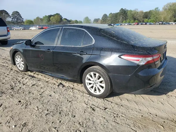 4T1B11HK7KU770429 2019 TOYOTA CAMRY - Image 2