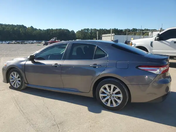4T1B11HK7KU770608 2019 TOYOTA CAMRY - Image 2