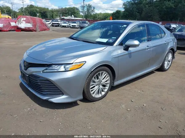 4T1B11HK7KU778045 2019 TOYOTA CAMRY - Image 2