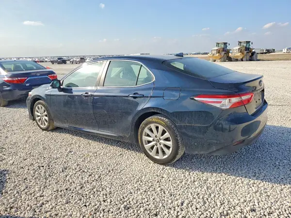 4T1B11HK7KU778868 2019 TOYOTA CAMRY - Image 2